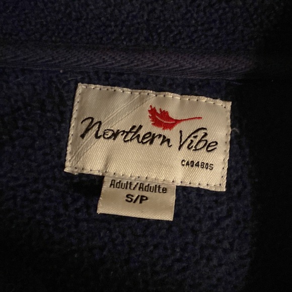 Banff Canada fleece zip up sweater - Picture 2 of 3